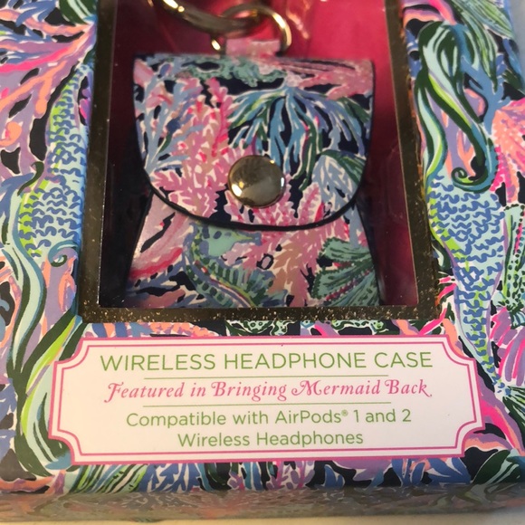 Lilly Pulitzer Accessories - NWT Lilly Pulitzer Wireless Headphone Case
